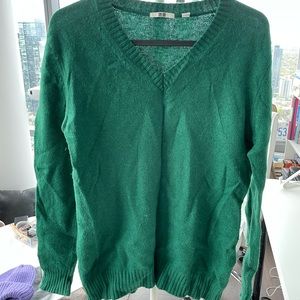 Uniqlo sweater